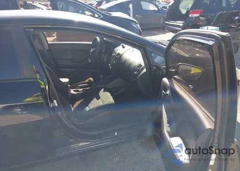 2016 Kia Forte Lx z USA, uszkodzony, nr VIN KNAFK4A68G5607210